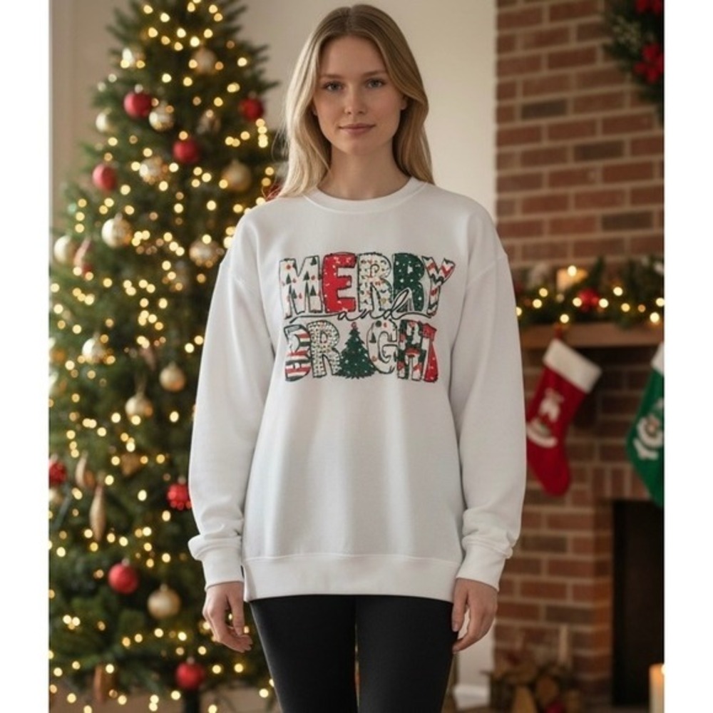 NEW‎ Merry and Bright Christmas Plus Size 2XL Sweatshirt White Holiday Graphic